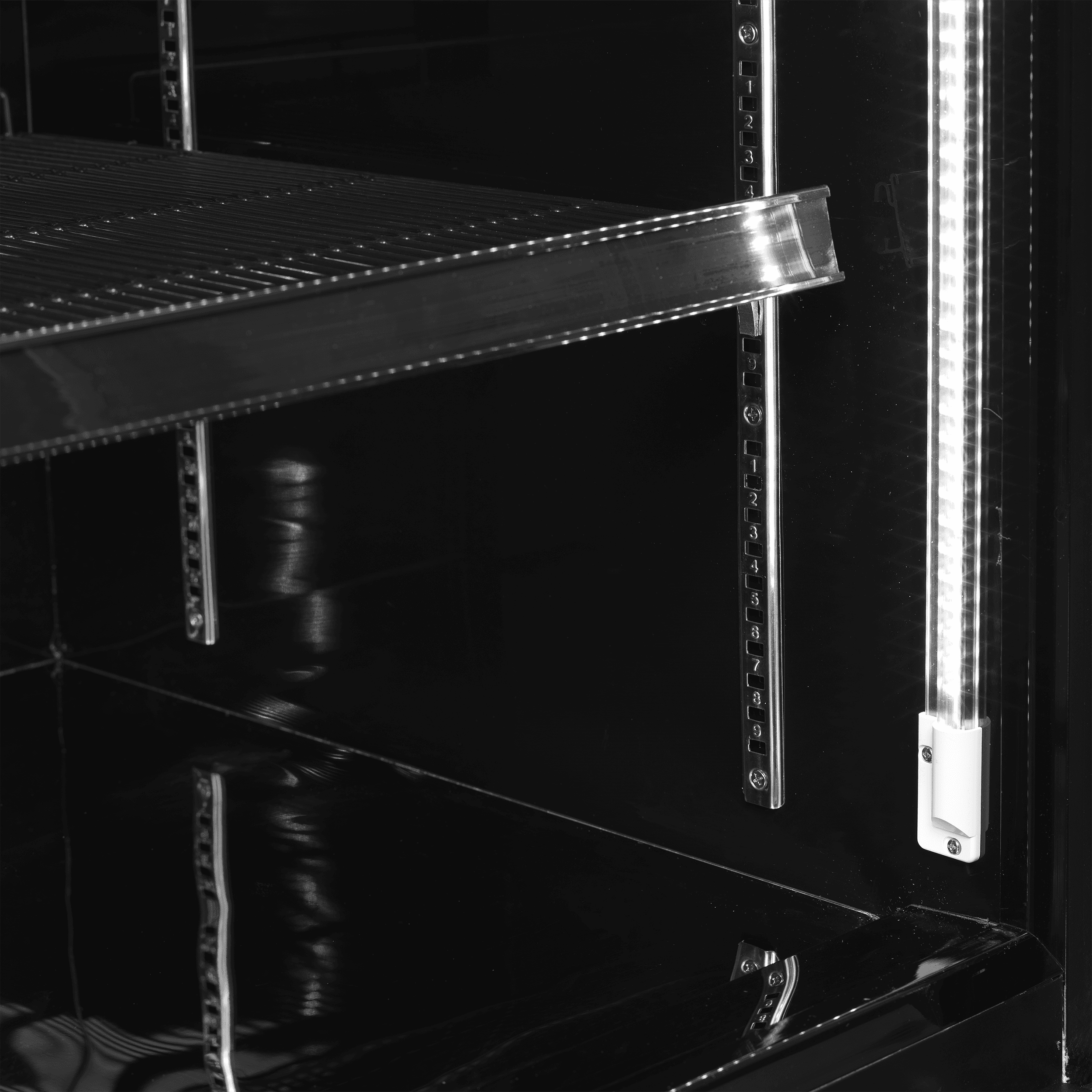 Glass Door Merchandiser — image 3