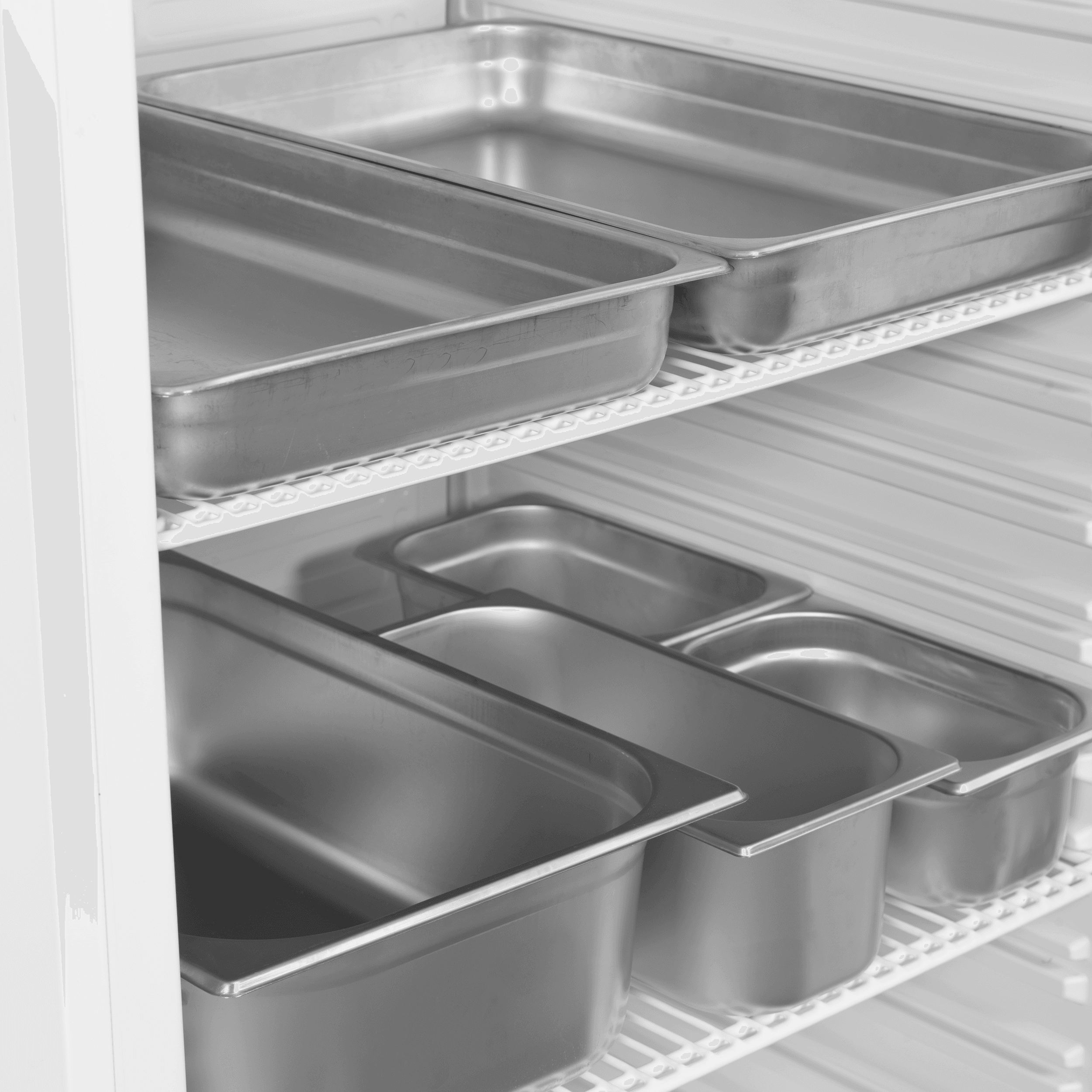 Solid Door Refrigerator — image 3