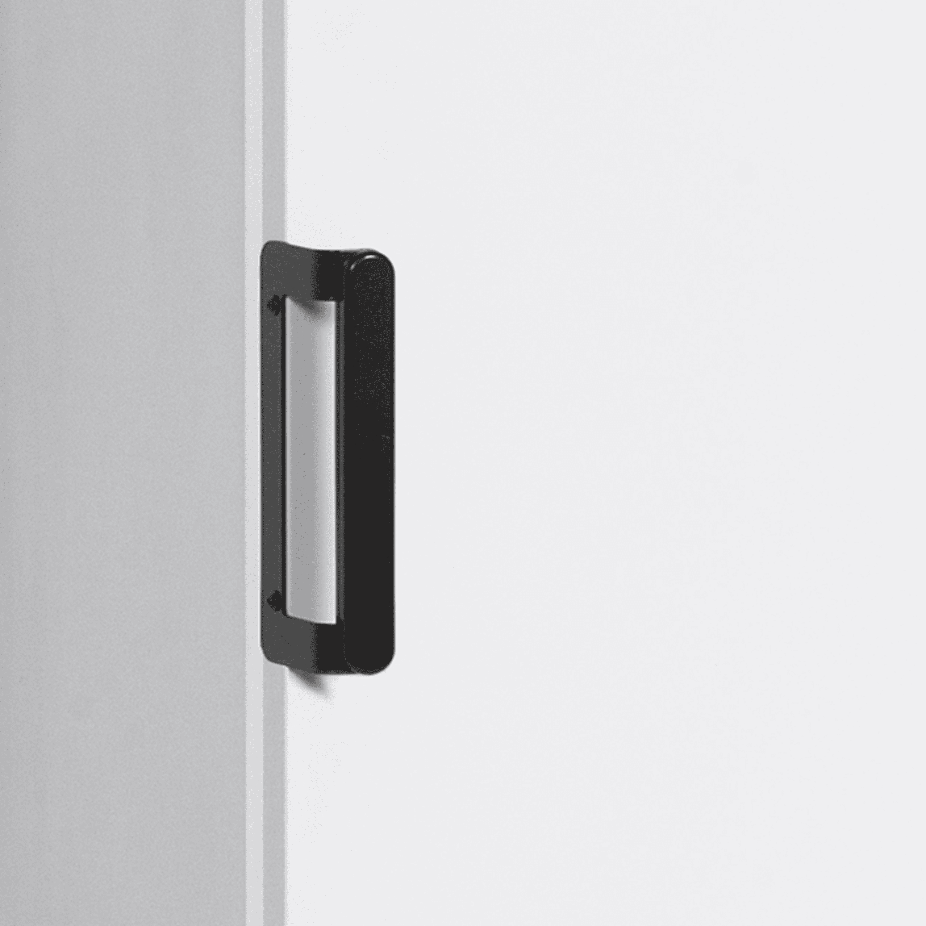 Solid Door Refrigerator — image 2